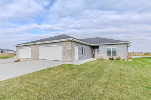 unit-b-3212 Prairie Meadow Dr, Milford, IA, 51351-4413 | Card Image