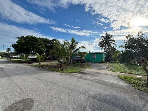 4510 Ne 14th Ter, Pompano Beach, FL, 33064-5816 | Card Image