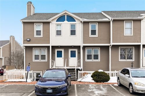 apt-15-3399 Post Rd, Warwick, RI, 02886-7108 | Card Image