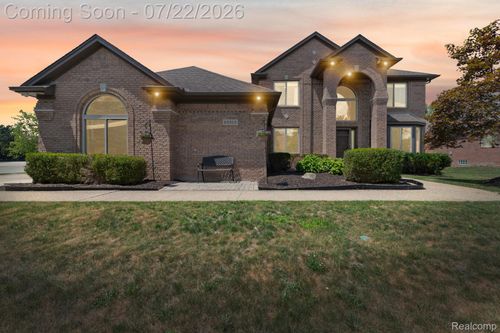 55513 Caesars Dr, Shelby Township, MI, 48315-6630 | Card Image