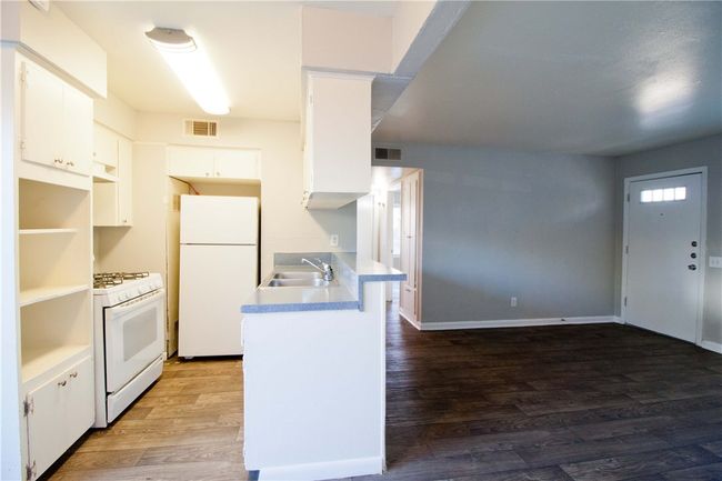 A25 - 2506 Manor Cir, Home with 2 bedrooms, 1 bathrooms and 1 parking in Austin TX | Image 11