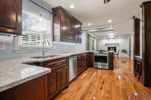 1211 Yacht Basin Dr, Colonial Heights, VA, 23834-2937 | Card Image