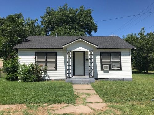 226 Ross Ave, Abilene, TX, 79605-1907 | Card Image