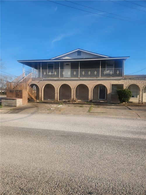 1108 Schooley St, Port Lavaca, TX, 77979-3251 | Card Image
