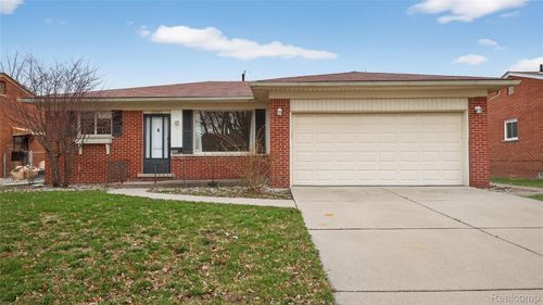 29442 Pinto Dr, Warren, MI, 48093-8604 | Card Image