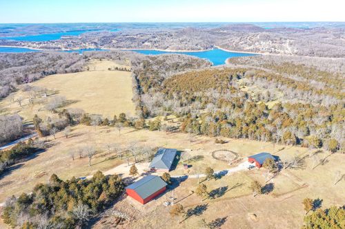 1092 Quiet Acres Rd, Lampe, MO, 65681-7385 | Card Image