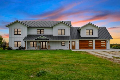 2183 Waterview Ln, Lansing, IA, 52151-7698 | Card Image