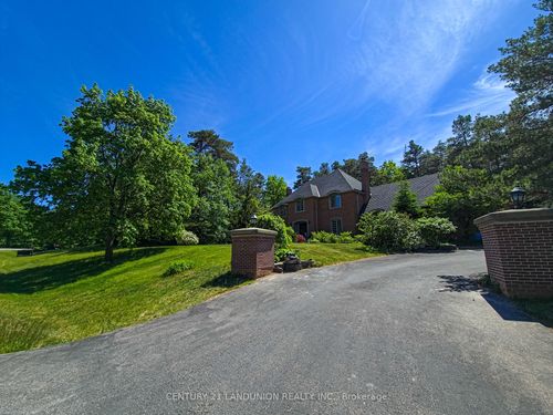 2 Heron Trail, Stouffville, ON, L4A2L4 | Card Image