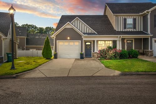 4015 Commons Dr, Spring Hill, TN, 37174-1527 | Card Image