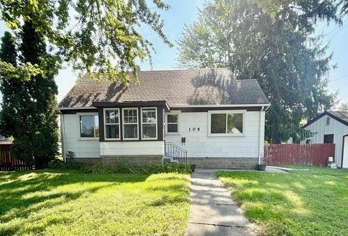 105 S Monroe St, Blissfield, MI, 49228-1210 | Card Image