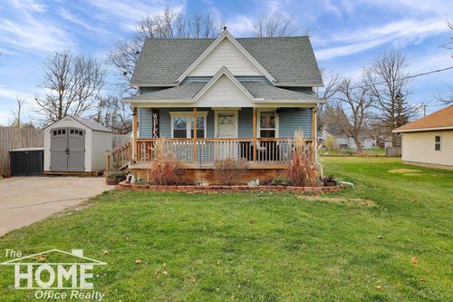711 N Ottawa St, Saint Johns, MI, 48879-1227 | Card Image