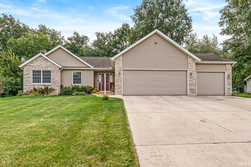 30336 Wynd Tree Blvd, Elkhart, IN, 46516-1051 | Card Image