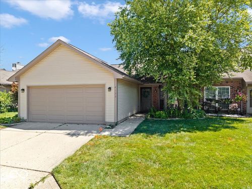 4135 Eagle Cove Drive W, Indianapolis, IN, 46254 | Card Image