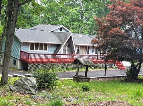 138 Westwood Dr, Dingmans Ferry, PA, 18328-3464 | Card Image