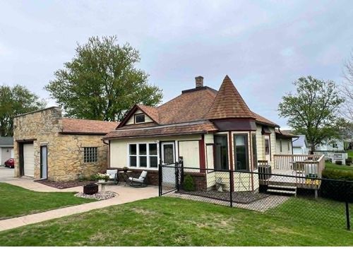 203 Main St, RIDGEWAY, WI, 53582-9723 | Card Image