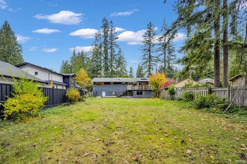4578 Capilano Rd, North Vancouver, BC, V7R4K3 | Card Image