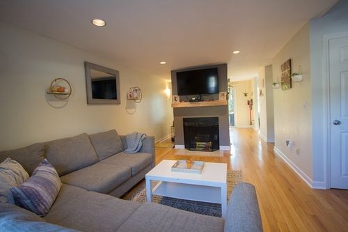 apt-6-69 Leonard St, Raynham, MA, 02767-6123 | Card Image