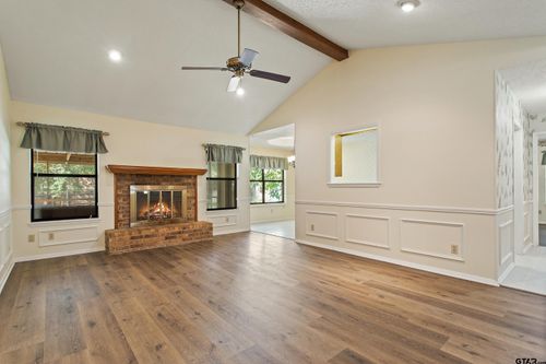 110 Wendy Dr, Whitehouse, TX, 75791-9528 | Card Image