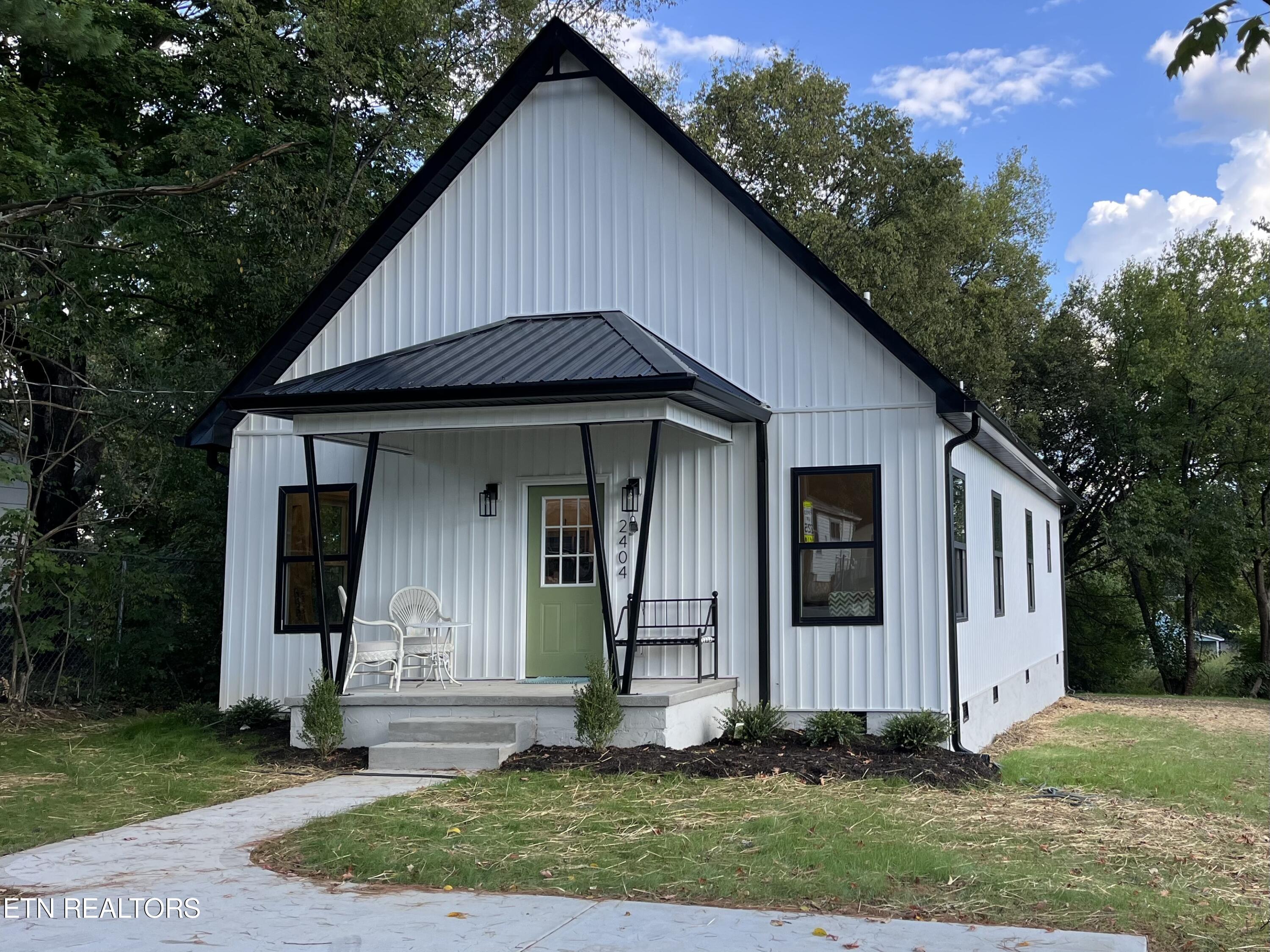 Brown Ave, Knoxville, TN 37917