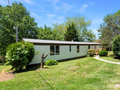 32 Noland Hills Dr, Leicester, NC, 28748-7642 | Card Image