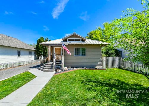 486 W Main St S, Vale, OR, 97918-1639 | Card Image