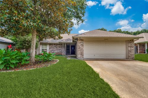 5920 Melstone Dr, Arlington, TX, 76016-2759 | Card Image