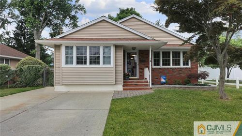 4 Milton Pl, Middlesex, NJ, 08846-1418 | Card Image