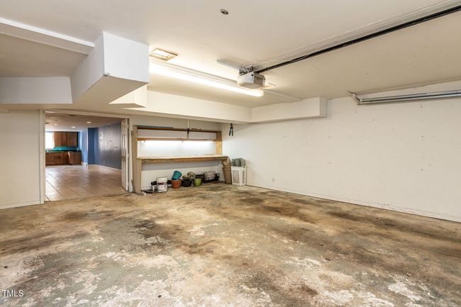 035-1920x1080-garage | Image 37