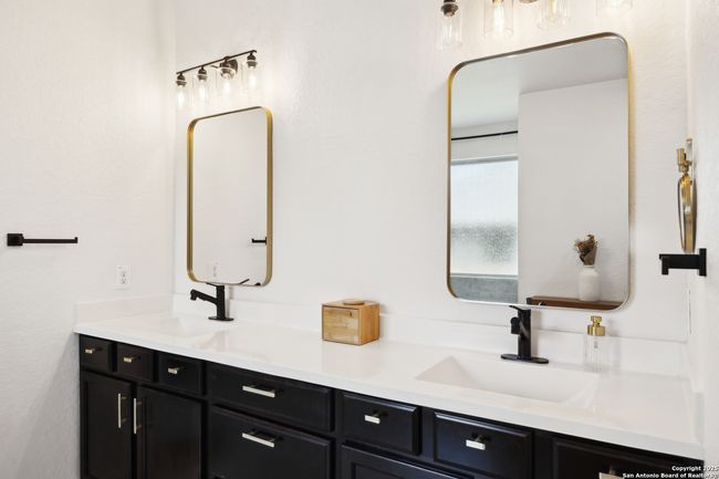 32003 Cast Iron Cv, House other with 4 bedrooms, 4 bathrooms and null parking in Bulverde TX | Image 37