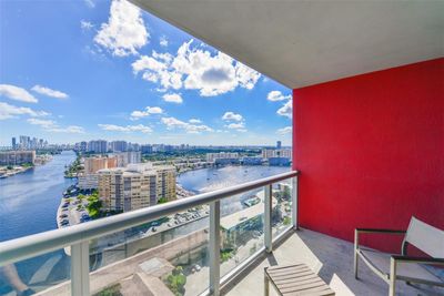 R2303 - 2602 E Hallandale Beach Blvd, Condo with 2 bedrooms, 2 bathrooms and null parking in Hallandale Beach FL | Image 3