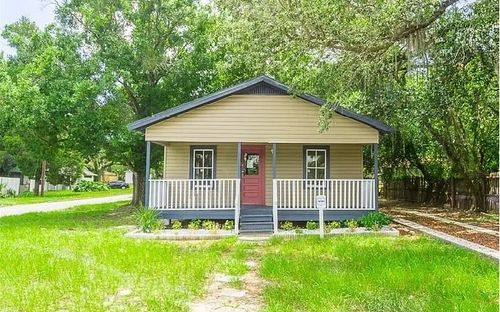 8412 N Seminole Ave, Tampa, FL, 33604-3037 | Card Image