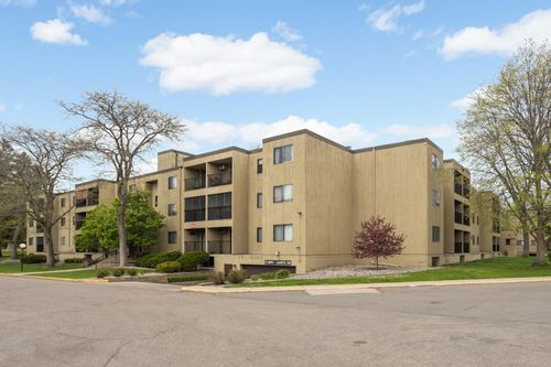 103-4101 Parklawn Ave, Edina, MN, 55435-4660 | Card Image