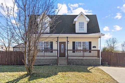 238 Senator Dr, Clarksville, TN, 37042-1328 | Card Image