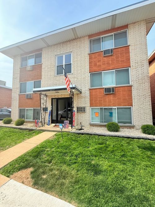 apt-1w-8137 Oconnor Dr, River Grove, IL, 60171-3219 | Card Image