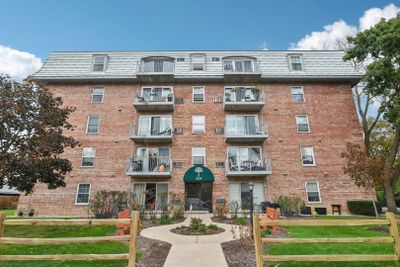 514 - 5125 Blodgett Avenue, Condo with 1 bedrooms, 1 bathrooms and 1 parking in Downers Grove IL | Image 1