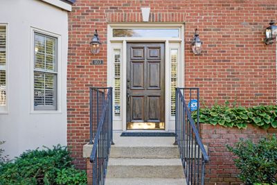 Step inside this turnkey townhome right in the middle of Green Hills - | Image 2