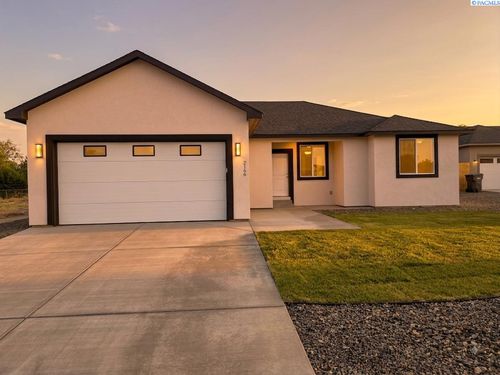 2166 S Elm Pl, Kennewick, WA, 99337-5664 | Card Image
