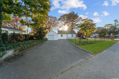 16 Delaware Road, House other with 2 bedrooms, 1 bathrooms and null parking in West Babylon NY | Image 3