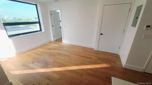 5b-499 Evergreen Ave, Brooklyn, NY, 11221-8286 | Card Image