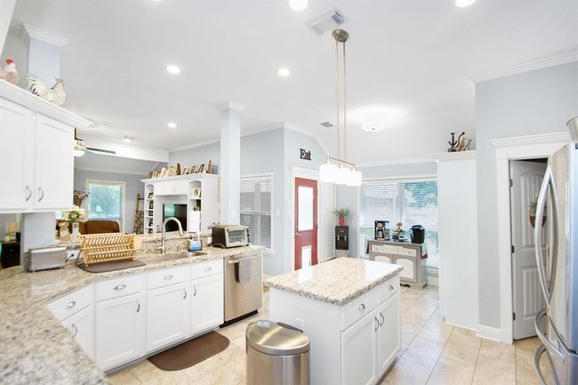 400 - 120 Brazos River Rd, House other with 3 bedrooms, 2 bathrooms and 2 parking in Freeport TX | Image 11