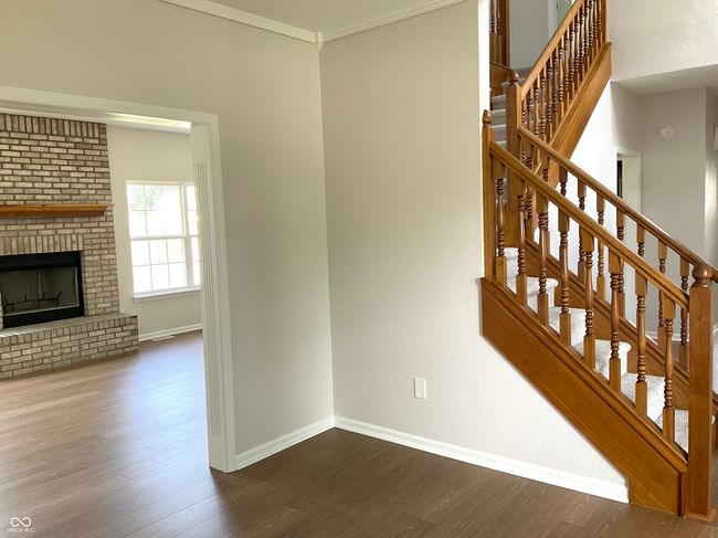 View from entrnace into family room | Image 12