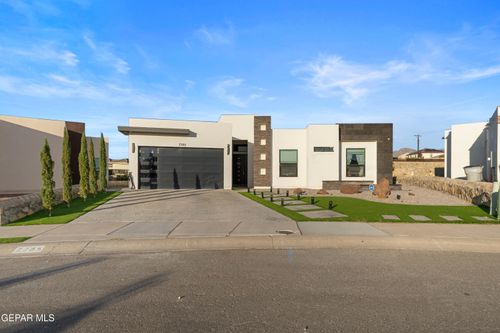 7785 Enchanted Trail Dr, El Paso, TX, 79911-7520 | Card Image