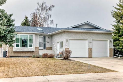2705 23a Ave, Nanton, AB, T0L1R0 | Card Image