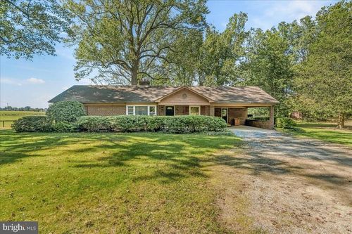 15400 Riding Stable Rd, LAUREL, MD, 20707-3041 | Card Image