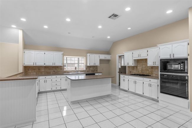 10018 Wild Dunes Dr, House other with 4 bedrooms, 3 bathrooms and 4 parking in Austin TX | Image 14