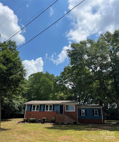 1320 Kings Cir, Shelby, NC, 28150-6031 | Card Image