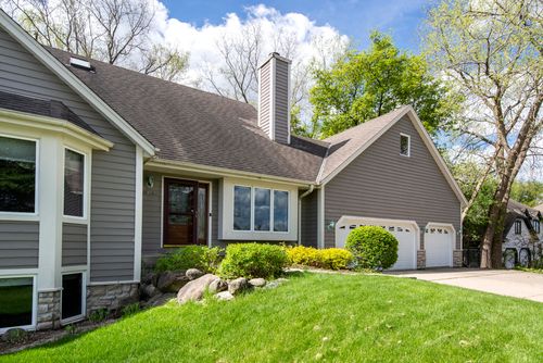 19065 Hi View Dr, Brookfield, WI, 53045-3682 | Card Image