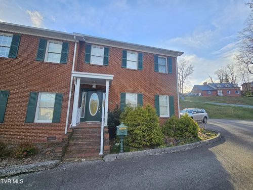 700 A The Terrace St Nw, Norton, VA, 24273-1930 | Card Image