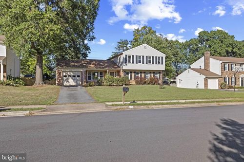 11 Butternut Way, STERLING, VA, 20164-2124 | Card Image