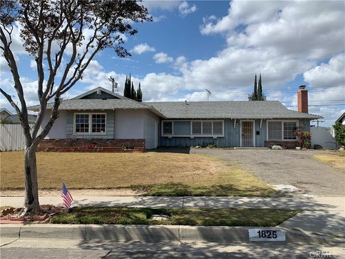 1825 Rolling Hills Dr, Fullerton, CA, 92835-2133 | Card Image